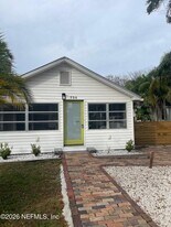 736 W King St in St. Augustine, FL - Building Photo