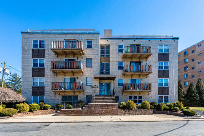 283 Main St in Ridgefield Park, NJ - Foto de edificio - Building Photo