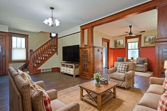 212 Spring St N in Northfield, MN - Building Photo - Building Photo