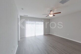 8627 SW 43rd Ter in Ocala, FL - Building Photo - Building Photo