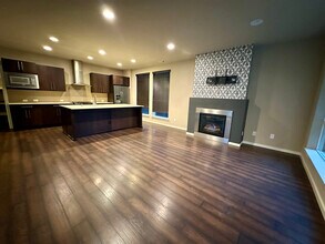 2707 122nd Pl SE in Everett, WA - Foto de edificio - Building Photo