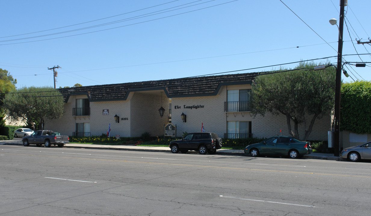 The Lamplighter in Huntington Beach, CA - Building Photo