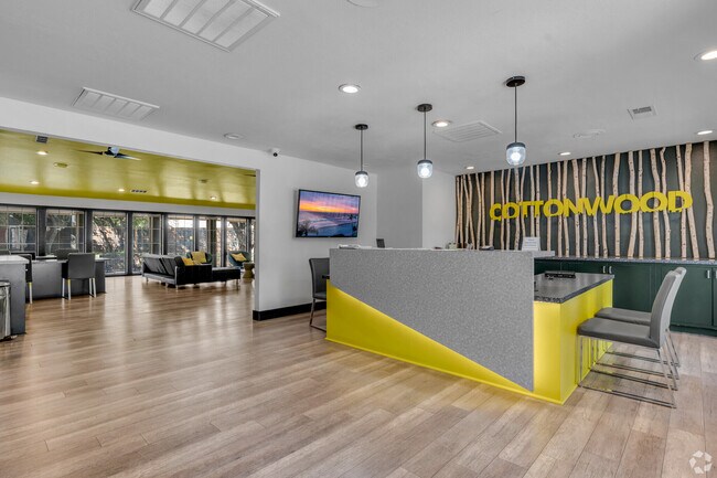 Cottonwood in Dallas, TX - Foto de edificio - Building Photo