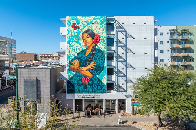 One North Fifth Apartments in Tucson, AZ - Foto de edificio - Building Photo