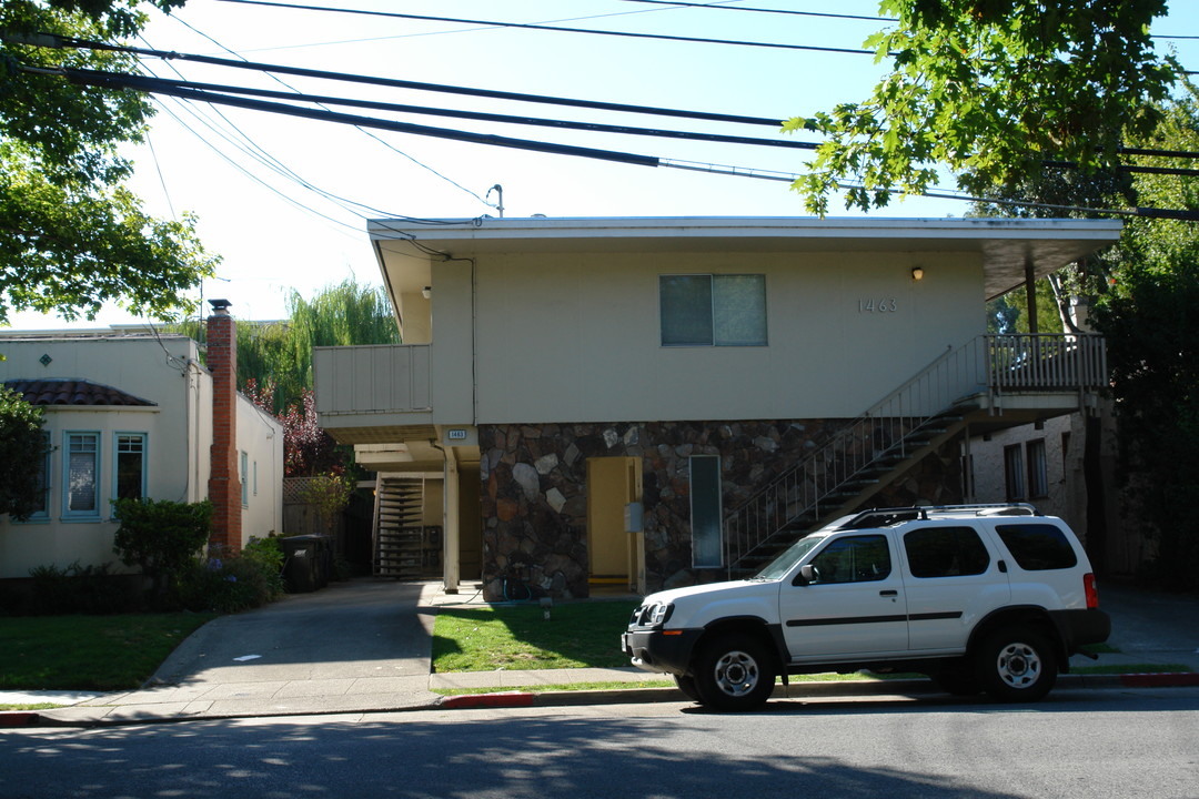 1463 Oak Grove Ave in Burlingame, CA - Building Photo