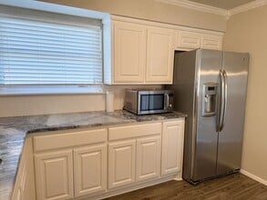 1201 Airport Rd in Hot Springs, AR - Building Photo - Building Photo