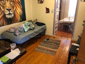 61 Shannon St, Unit 2 in Boston, MA - Foto de edificio - Building Photo
