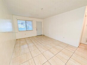 6040 SW 26th St in Miramar, FL - Building Photo - Building Photo