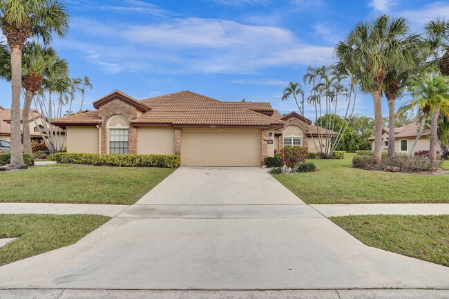 8062 Cassia Dr in Boynton Beach, FL - Building Photo - Building Photo