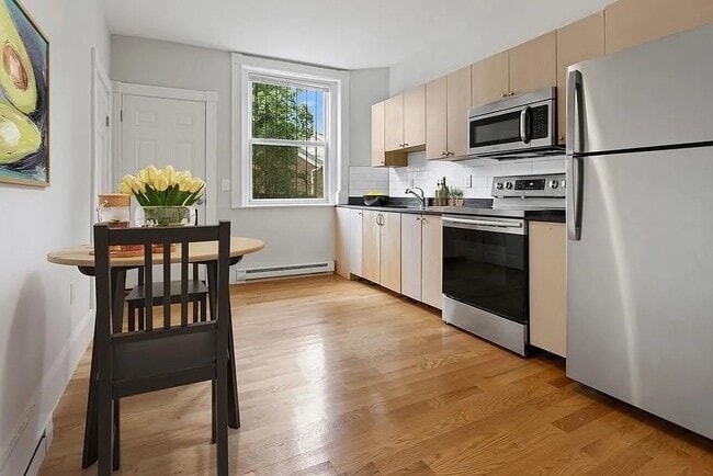 property at 14 Lyndhurst St