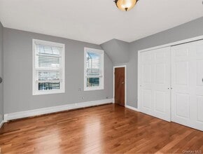 4-08 B 45 St in Queens, NY - Building Photo - Building Photo