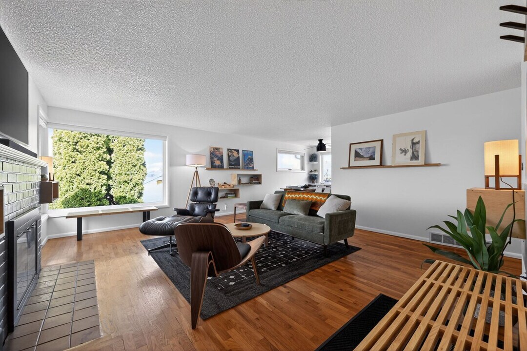 9314 54th Ave S in Seattle, WA - Building Photo