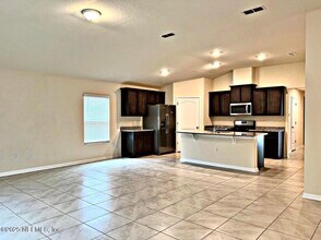 75163 Nassau Station Wy in Yulee, FL - Building Photo - Building Photo