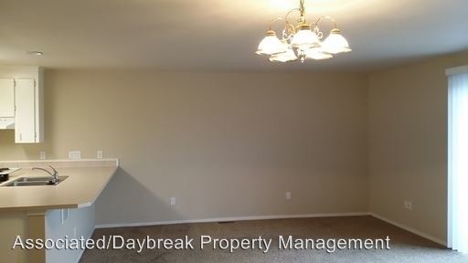 3701 Fairbanks Ave in Yakima, WA - Building Photo - Building Photo