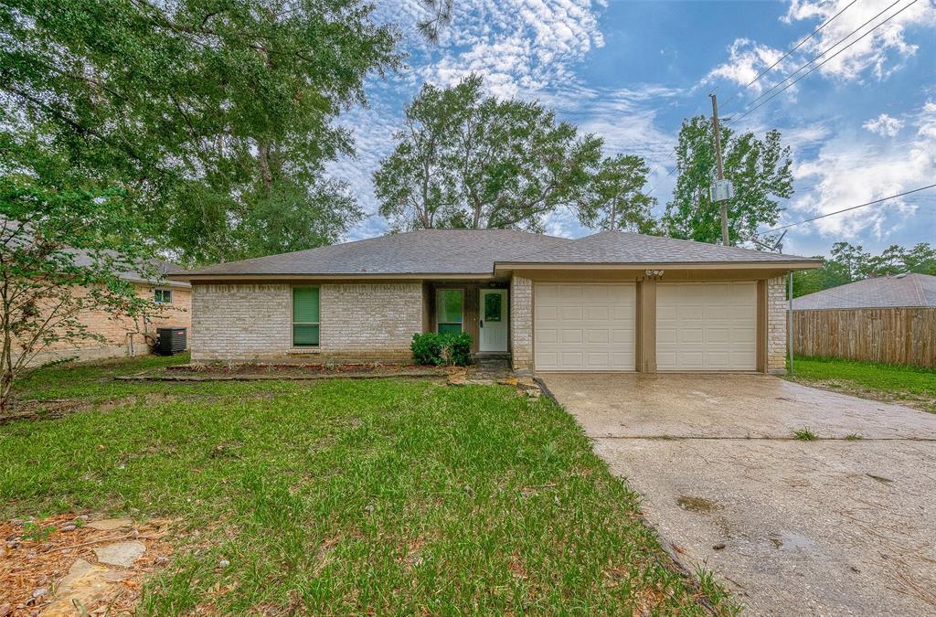 25907 Glen Loch Dr in Spring, TX - Building Photo