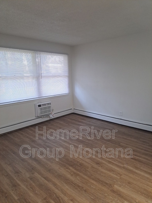 property at 707 SW Higgins Ave