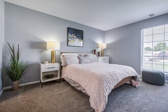 Astoria Park Apartment Homes in Indianapolis, IN - Foto de edificio - Building Photo