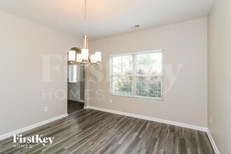 382 Stable View Loop in Dallas, GA - Foto de edificio - Building Photo