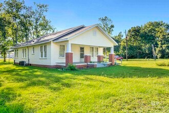 109 Armstrong Ave in Bay Minette, AL - Building Photo - Building Photo