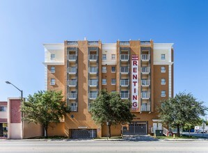 Oleander Park in Miami, FL - Foto de edificio - Other