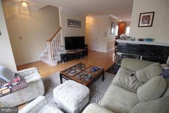 1127 N Utah St in Arlington, VA - Building Photo - Building Photo