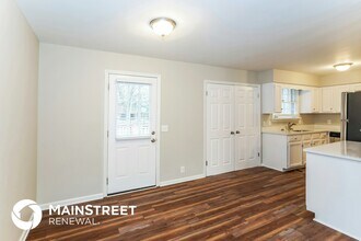 242 Iris Dr in Hendersonville, TN - Building Photo - Building Photo