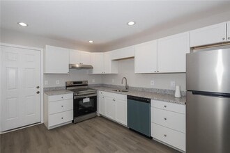 157 Polar Rock Dr SW in Atlanta, GA - Building Photo - Building Photo