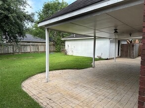 2627 Double Lake Dr in Missouri City, TX - Building Photo - Building Photo