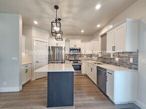 1948 E Knobcone Dr in Meridian, ID - Building Photo - Building Photo