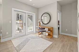 Gateway Woods in Little Rock, AR - Building Photo - Interior Photo