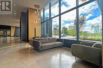 2920 Hwy 7 in Vaughan, ON - Building Photo - Building Photo