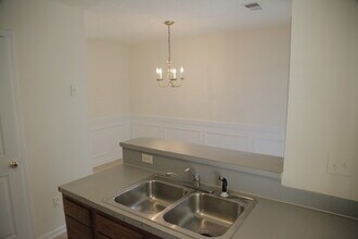 6320 Windsor Gate Ln in Charlotte, NC - Building Photo - Building Photo