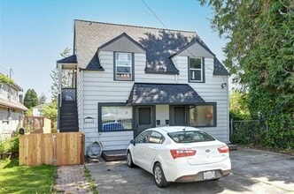 115 S Kelsey St in Monroe, WA - Foto de edificio - Building Photo