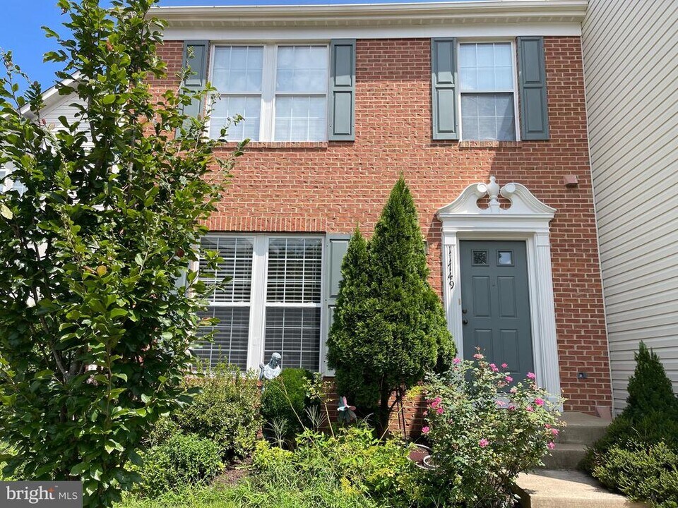 11749 Batley Pl in Woodbridge, VA - Building Photo