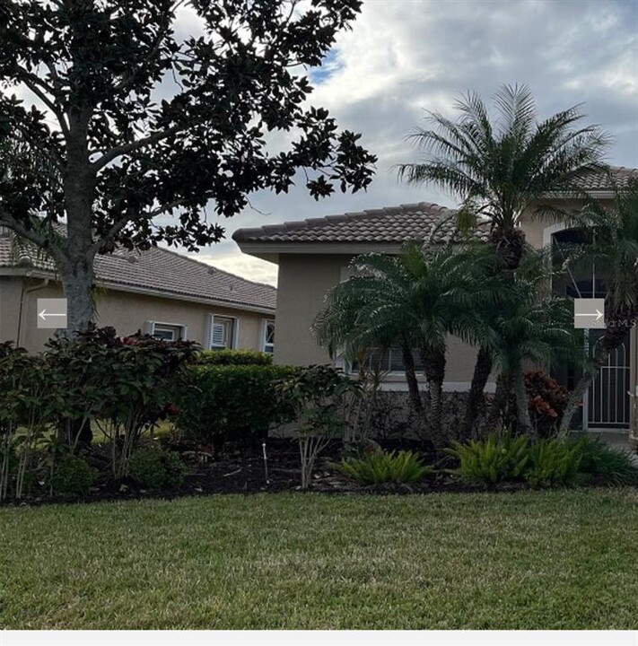 4420 Chase Oaks Dr in Sarasota, FL - Building Photo