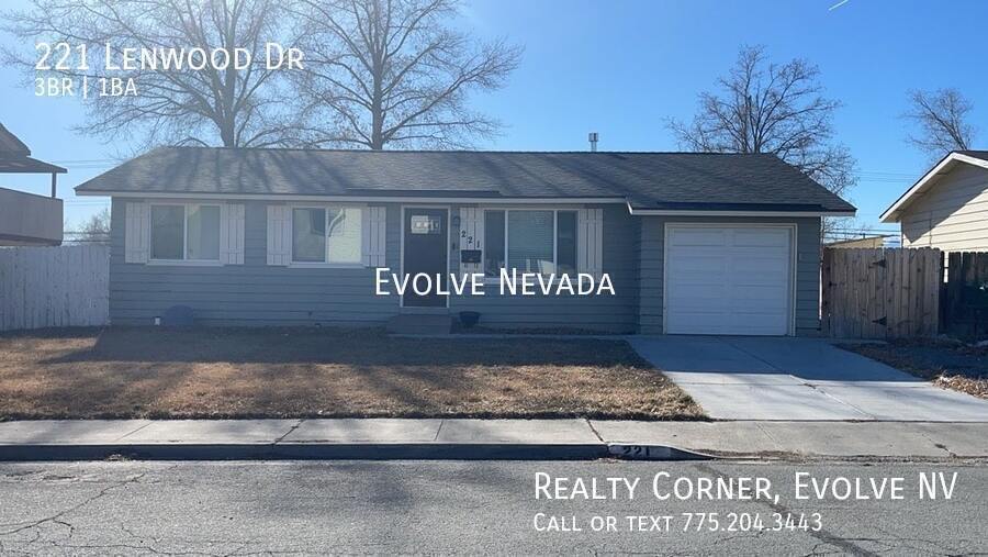 221 Lenwood Dr in Sparks, NV - Building Photo