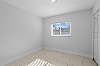 1030 SW 6th Way in Deerfield Beach, FL - Building Photo - Building Photo