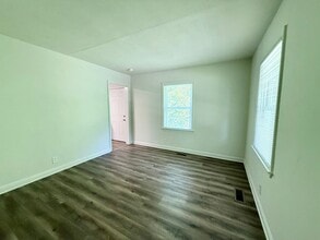1105 McArthur Ave in Charlotte, NC - Foto de edificio - Building Photo