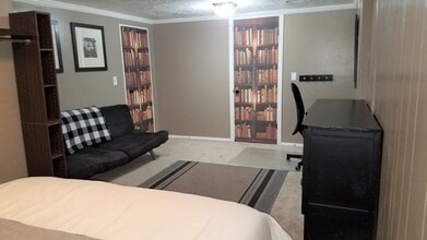 655 E Riviera Cir in South Salt Lake, UT - Building Photo - Building Photo