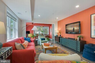 902 Webster St NW in Washington, DC - Foto de edificio - Building Photo