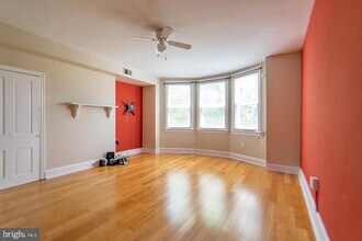 2055 Catharine St in Philadelphia, PA - Building Photo - Building Photo