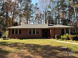 2023 Robin Rd in Salisbury, NC - Building Photo