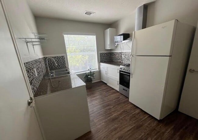 7719 Sign St in Missouri City, TX - Building Photo - Building Photo