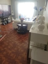17901 NW 68th Ave in Hialeah, FL - Building Photo