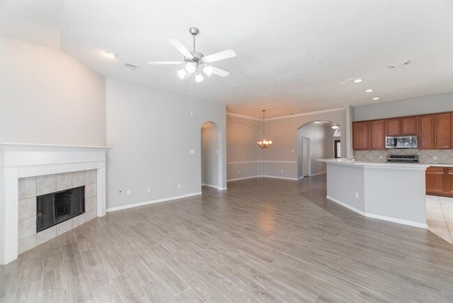 property at 30 Fox Chapel Pl