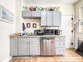 12 Glenville Ave, Unit 1 in Boston, MA - Building Photo - Building Photo