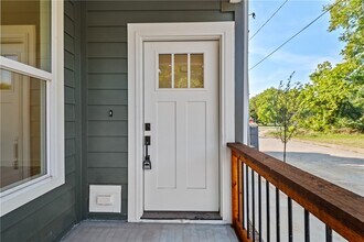 588 S Willow Ave in Fayetteville, AR - Building Photo - Building Photo