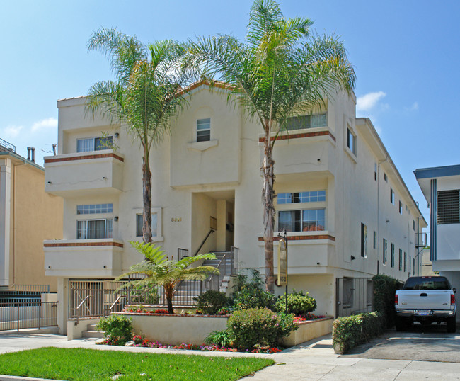 3621 Bagley Ave in Los Angeles, CA - Foto de edificio - Building Photo