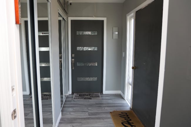 1415 Stearns Dr in Los Angeles, CA - Building Photo - Building Photo