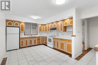 4124 Terrace Ave in Niagara Falls, ON - Foto de edificio - Building Photo